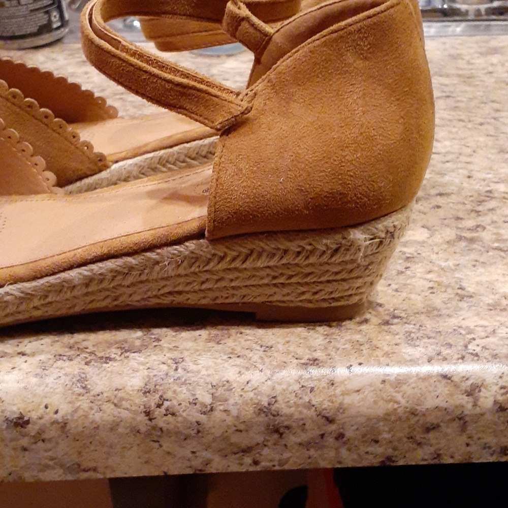 Shoes - Picture 2 of 3